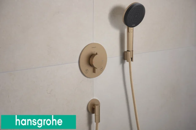 We’re thrilled to announce our Partnership with @hansgrohe_uk - a name synonymous with innovation,design and sustainable luxury. 🚿✨

From precision engineering to timeless aesthetics, Hansgrohe transforms everyday water moments into something truly extraordinary. Together, we’re bringing elevated experiences to your home, one 💧 at a 🕰️. 

Stay tuned - the journey to exceptional design and functionality starts now.

#hansgrohe #bathroomgoals #designmeetsfunction #instabathroom #bathroomdesign #bathroominspo