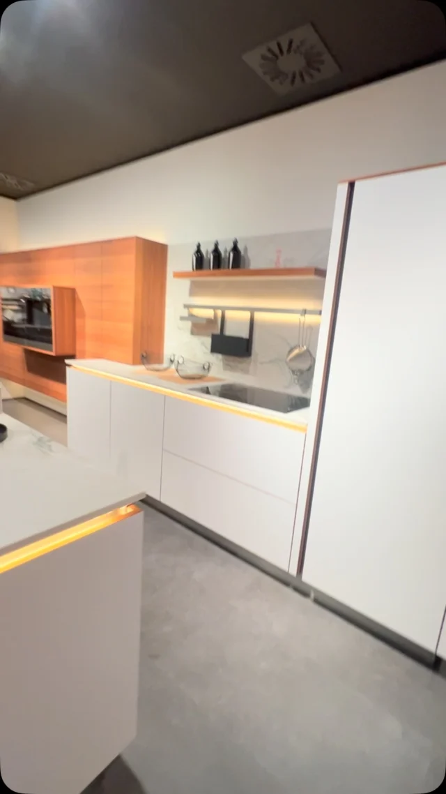 Kitchens @varunabagno.
www.varunabagno.co.uk 😊

Visit us at our showroom in Kingsbury : 

Unit 13 Kingsbury Trading Estate | Barningham Way | Kingsbury
London. NW9 8AU

Drop us an email kitchens@varunabagno.co.uk #kitchen #germankitchendesign #kitchensofinstagram #homedecor #housetransformation #instahouse